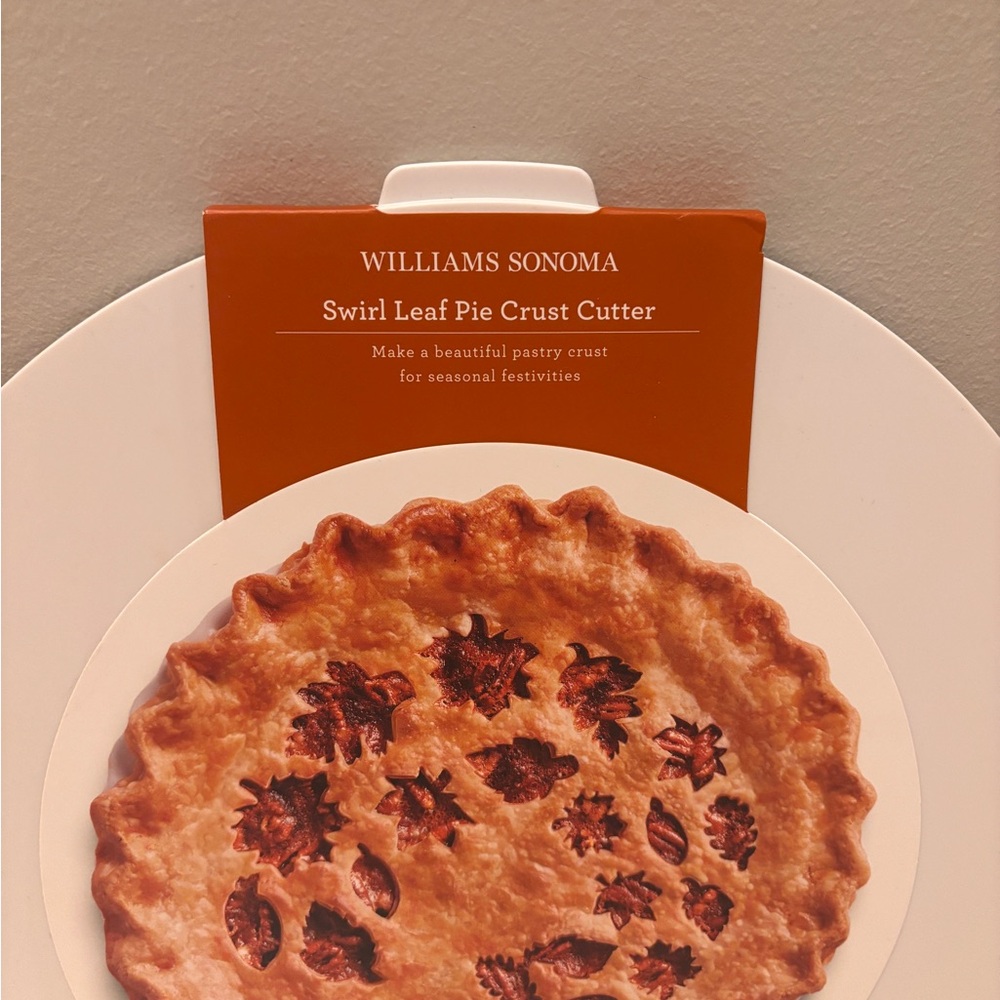 Williams Sonoma Leaf Pattern Pie Crust Cutter NWT - Picture 2 of 4